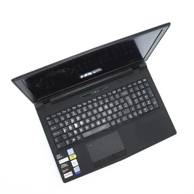 Clevo Gaming Laptop - Intel i7-7820HK, 64GB RAM, 1TB SSD   500GB HDD, GTX 1070, Black