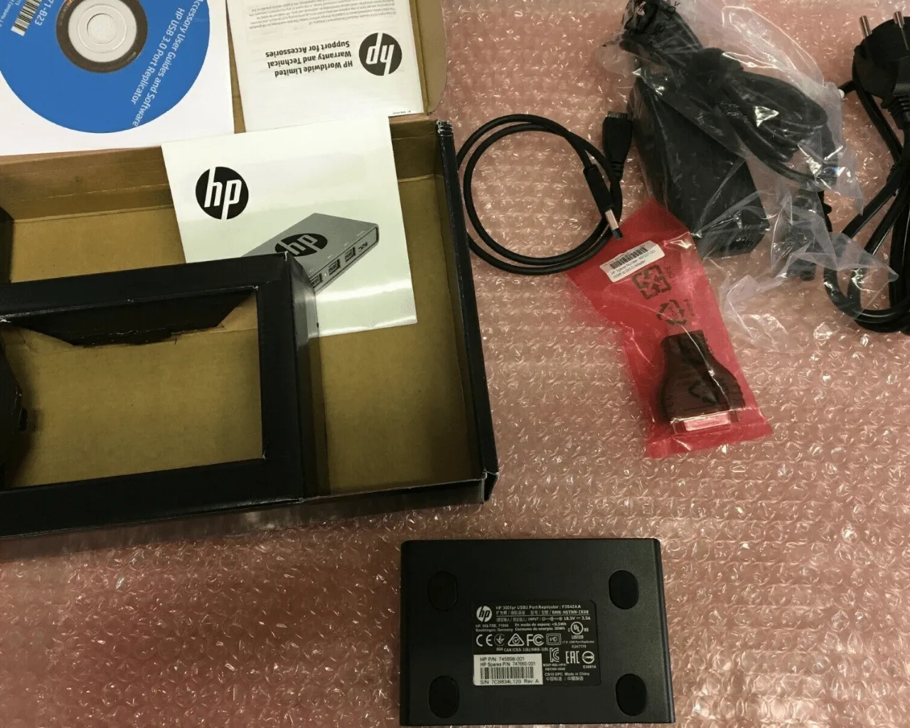 HP 3001pr USB 3.0 Port Replicator Docking station VGA, HDMI
