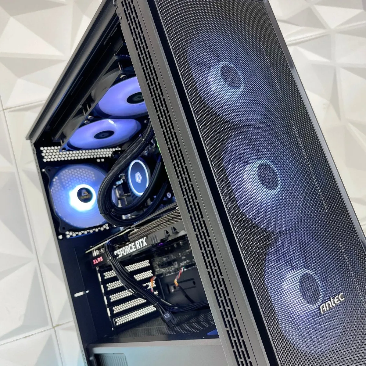 IGaming Intel Core i5 14600KF | RTX 4060Ti-4070 Super | 32GB DDR5 AX81 Elite