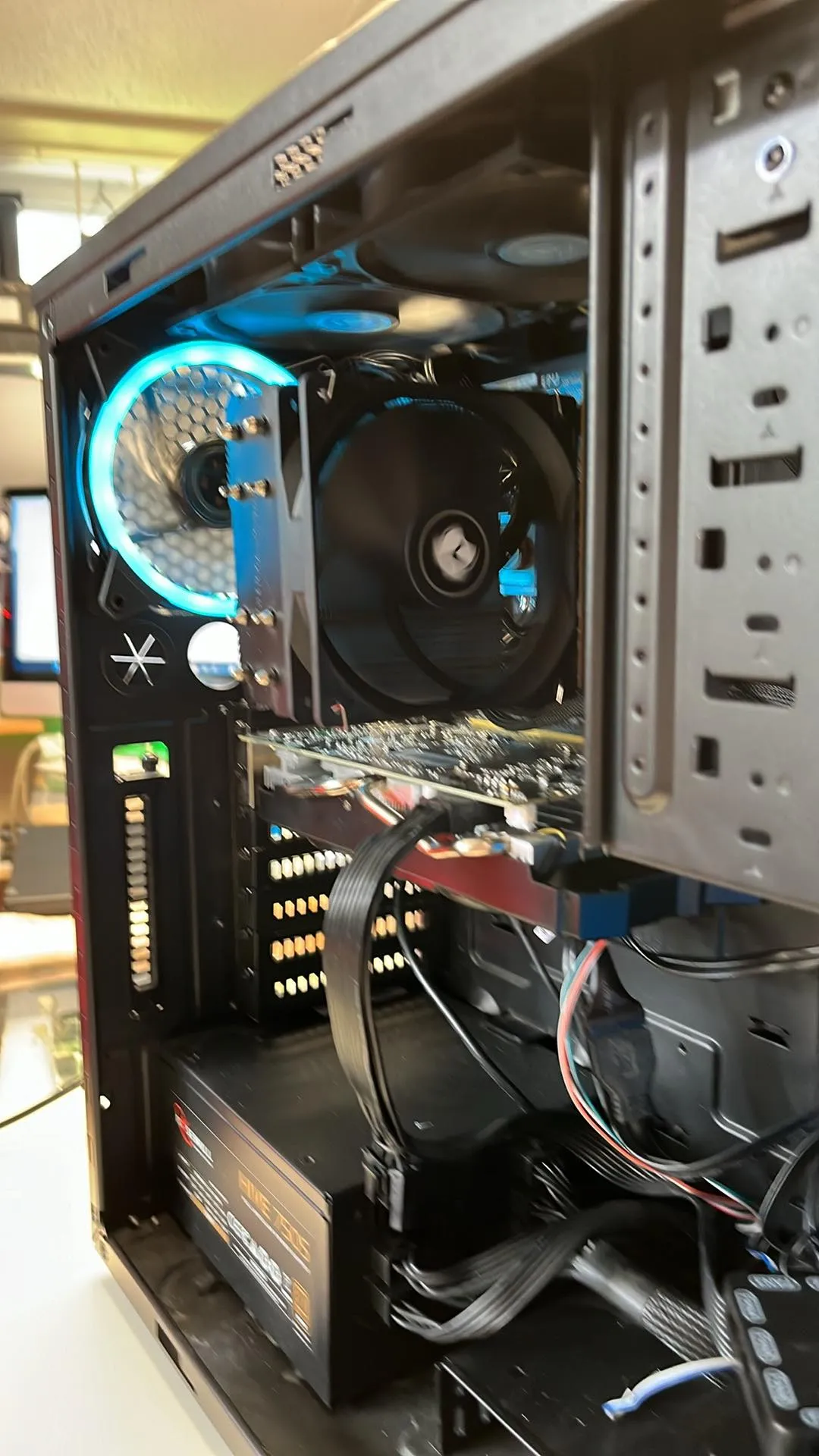 PC GAMING AMD Radeon RX 580 8GB i7-4790 3,60Ghz 16GB Ram SSD Neuf 1TB