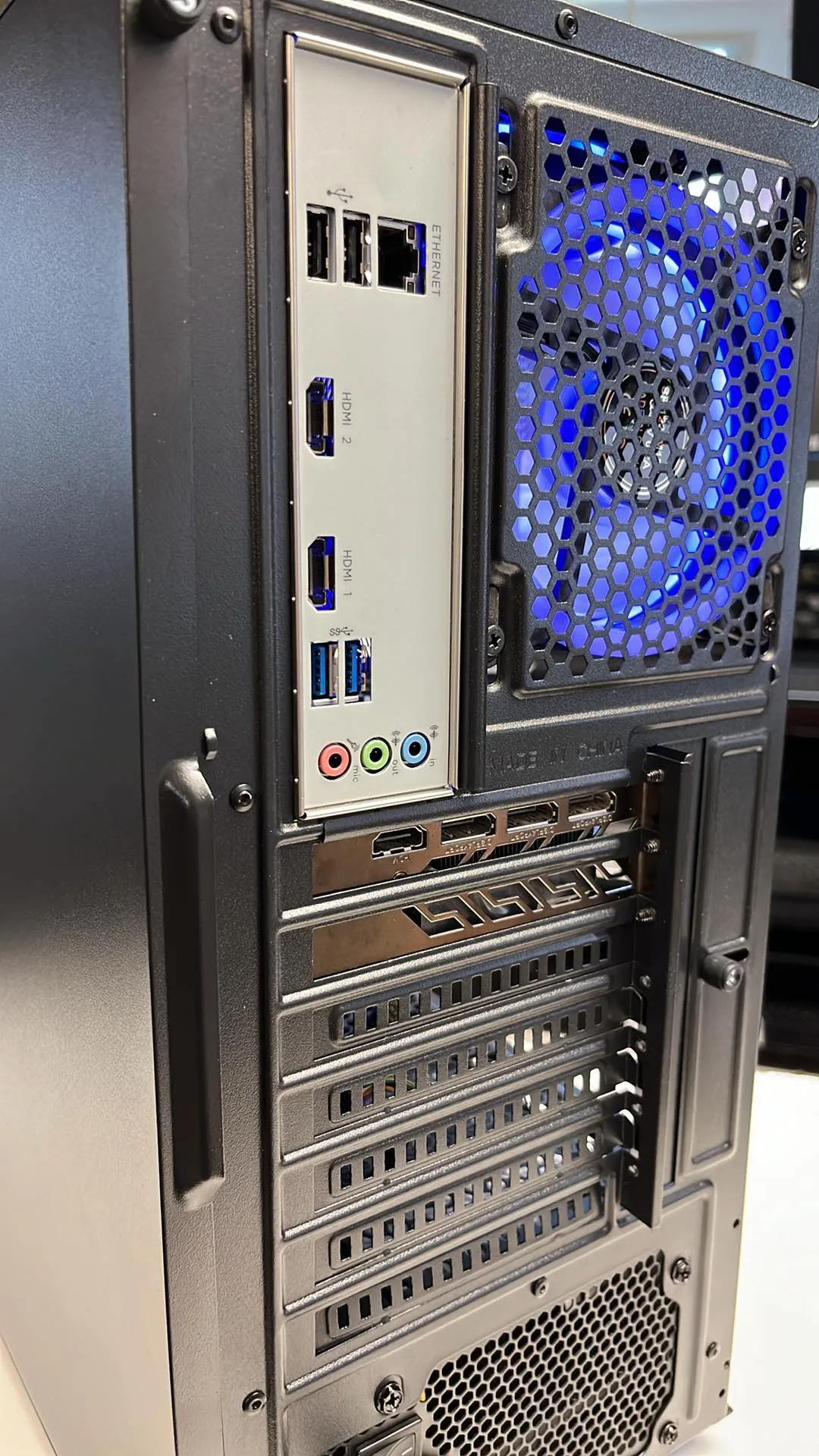 PC GAMING Intel i7-6700 3,40Ghz SSD Neuf 1TB 16GB DDR4 Radeon RX 570 8GB