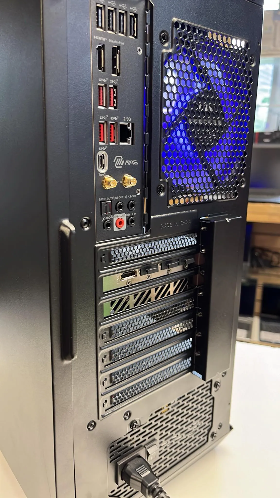 PC GAMING NEUF i9-12900k RTX4070-TI 12GB 64GB DDR4 SSD 4 TB