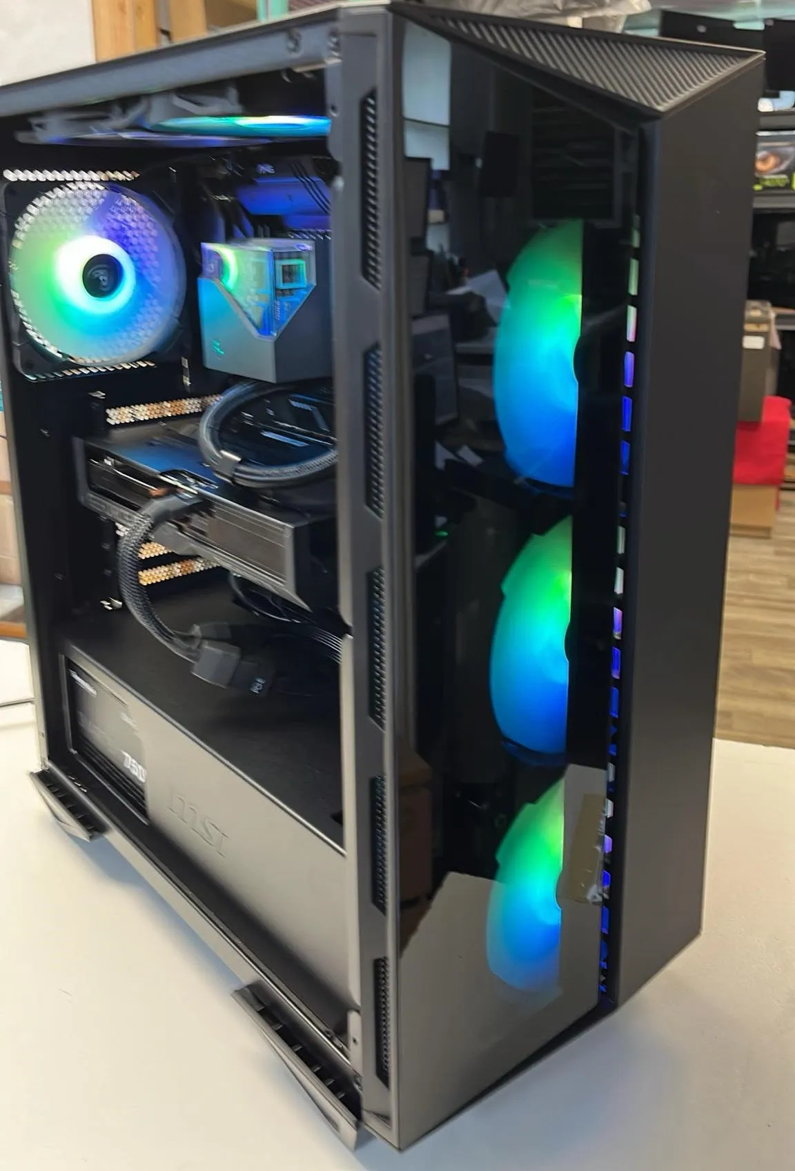 PC GAMING NEUF i9-12900k RTX4070-TI 12GB 64GB DDR4 SSD 4 TB