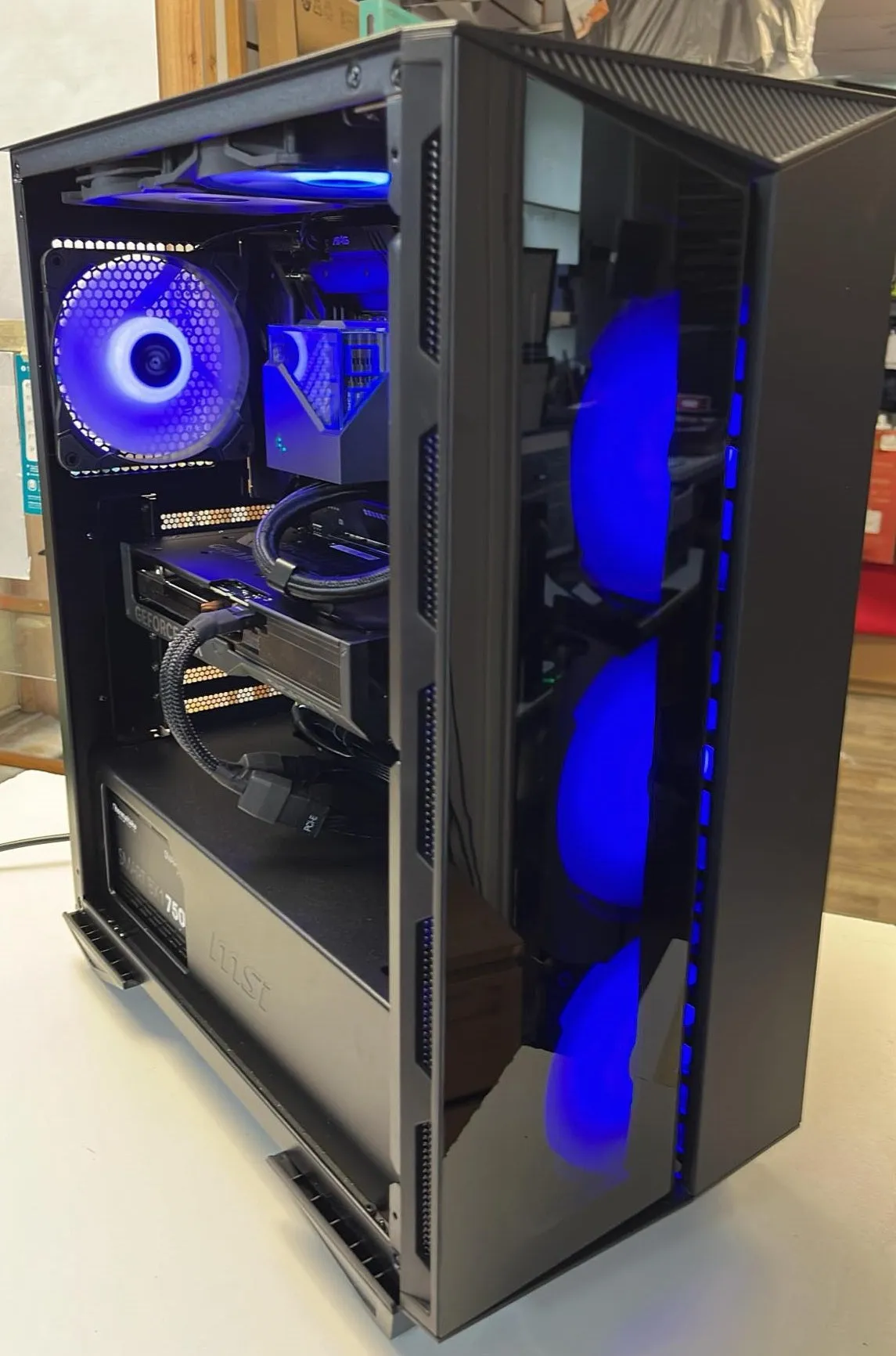 PC GAMING NEUF i9-12900k RTX4070-TI 12GB 64GB DDR4 SSD 4 TB