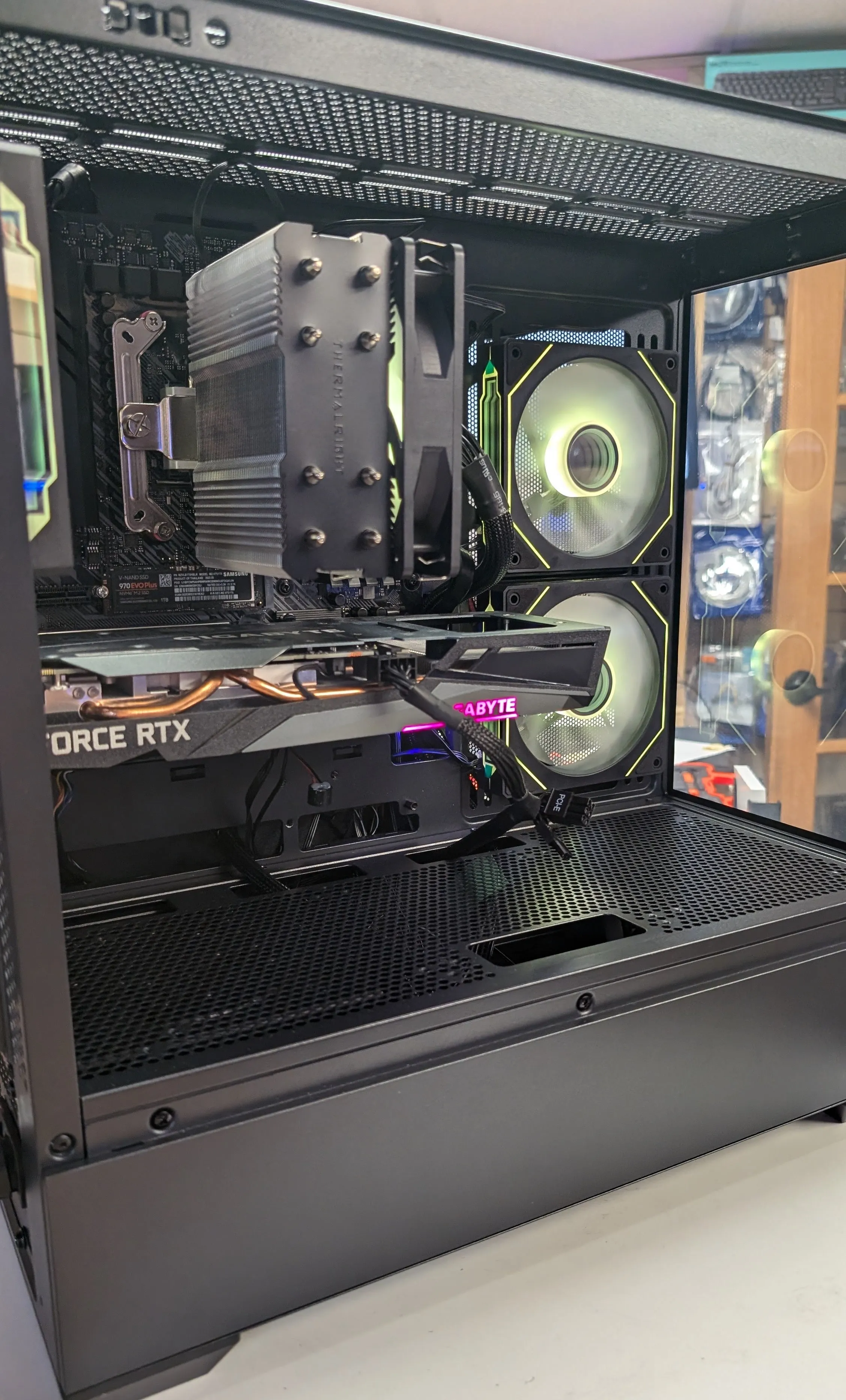 PC GAMING NEUF Ryzen 5 3500X 32GB DDR4 SSD 1TB GeForce RTX 3050 8GB