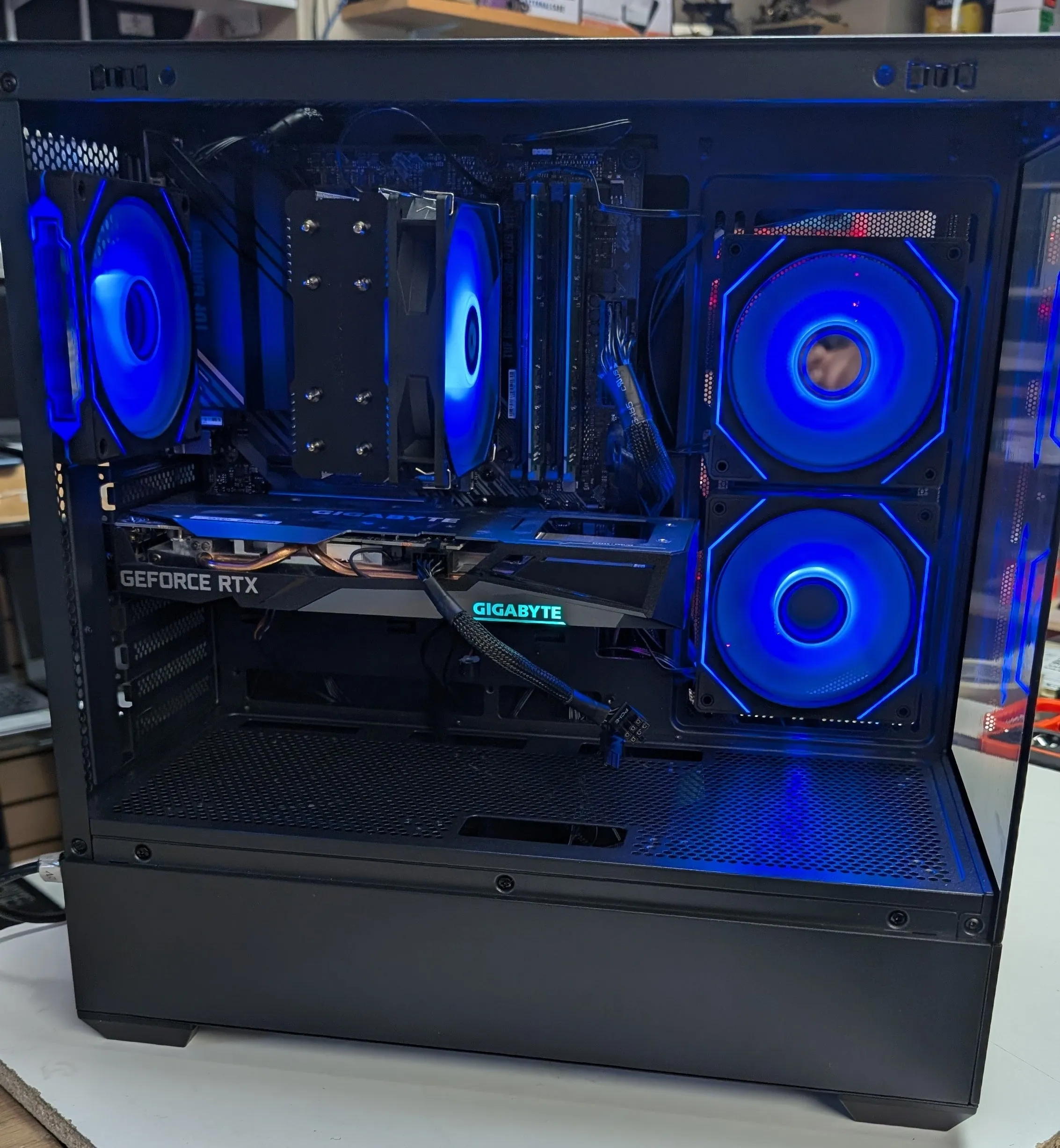 PC GAMING NEUF Ryzen 5 3500X 32GB DDR4 SSD 1TB GeForce RTX 3050 8GB