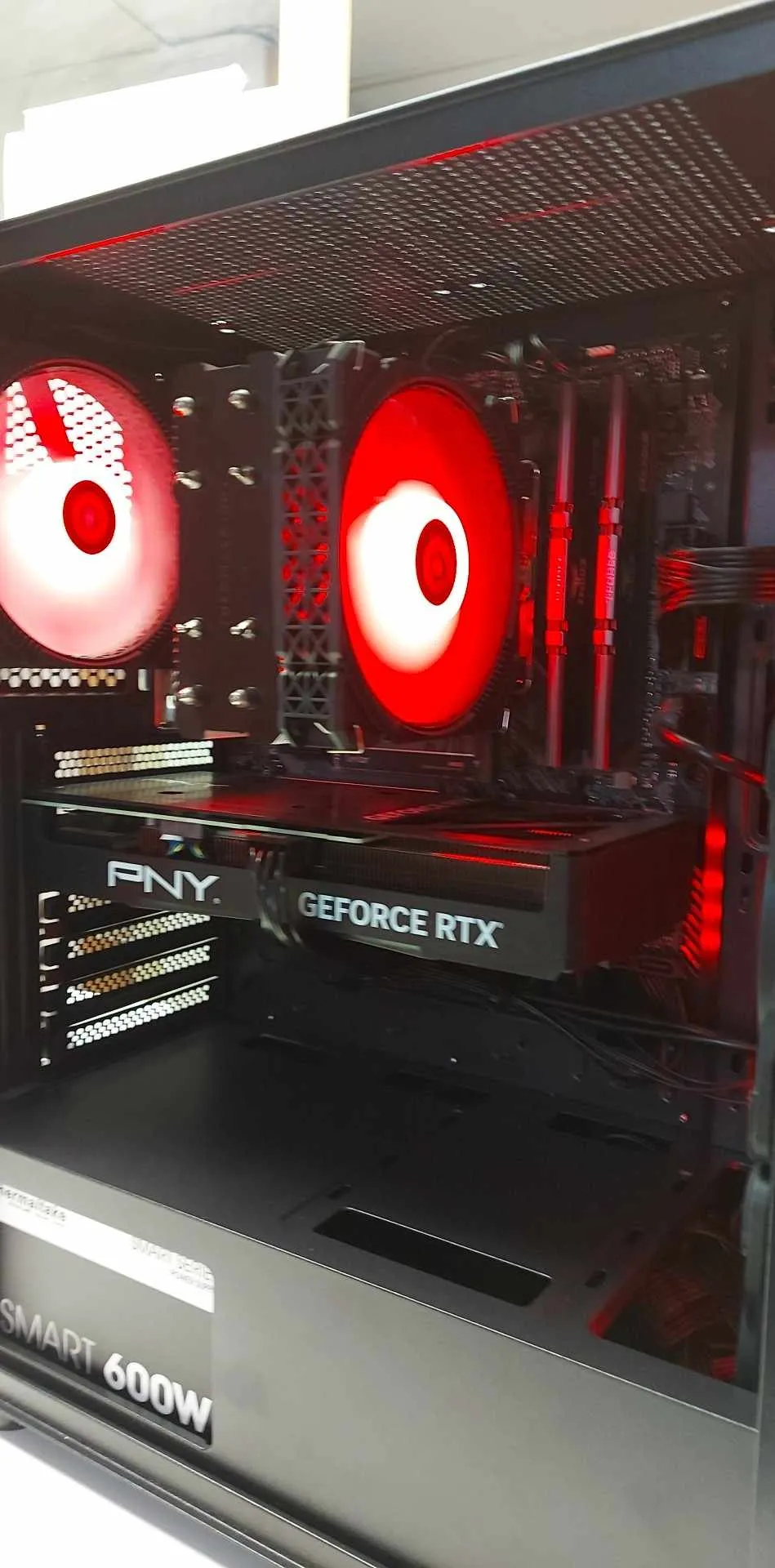PC GAMING RYZEN 7 5700X 3,40GHz NEW NVMe 2TB 32GB DDR4 NEW GeForce RTX 4070 2 Fans