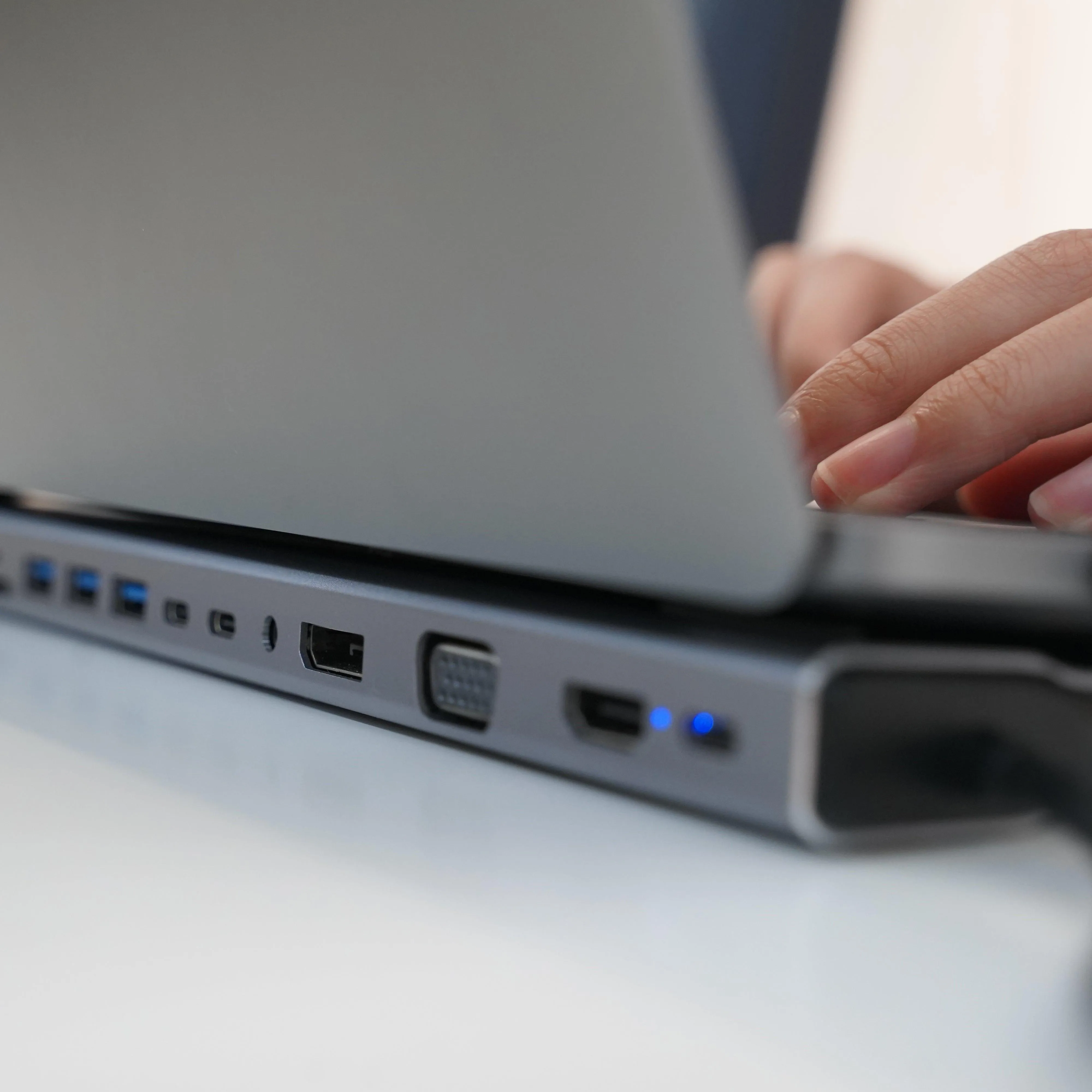 Vinnic 14-in-1 USB-C Duo Display Docking Station